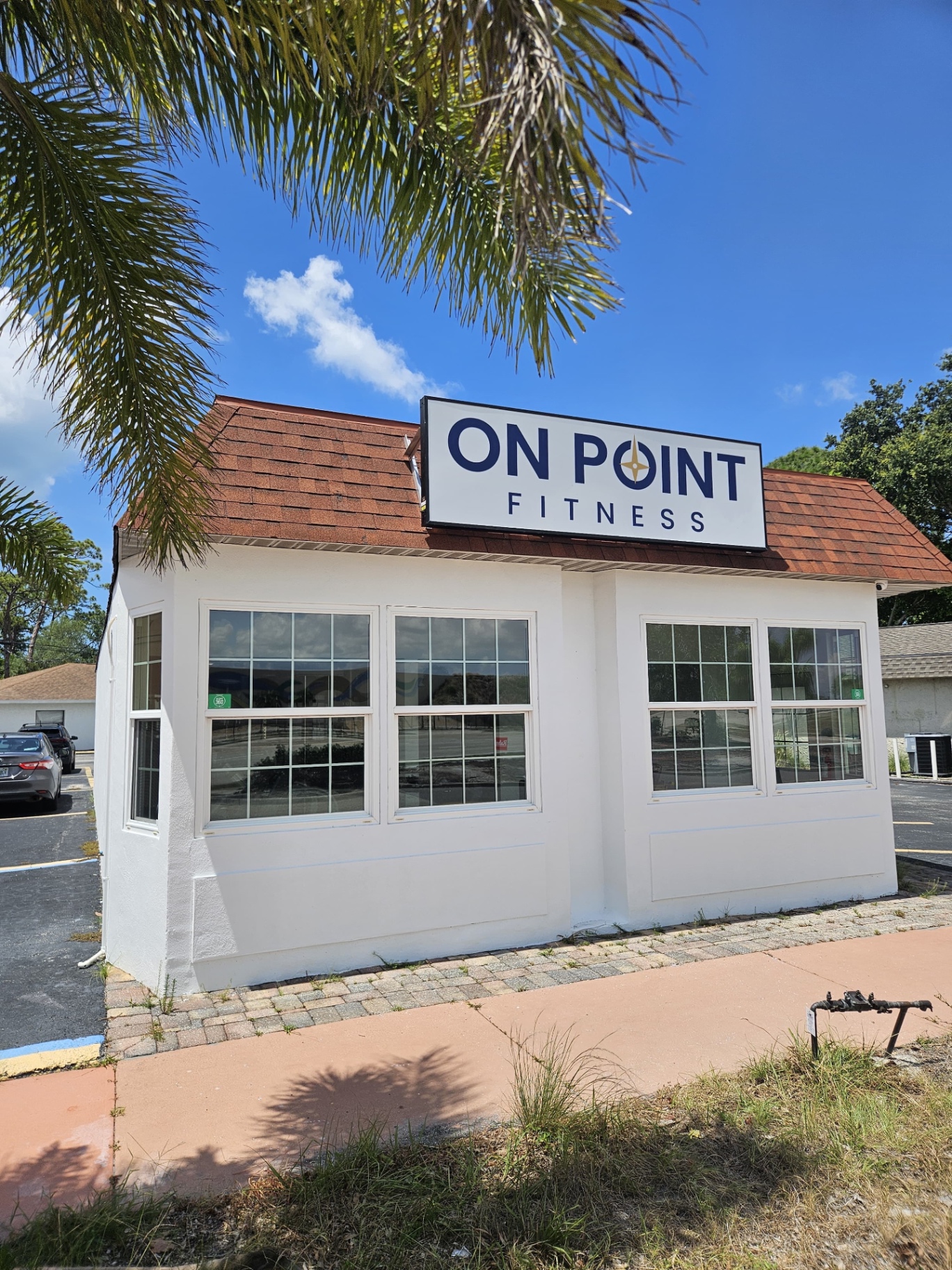 Exterior view of the On Point Fitness private training studio in Sarasota.